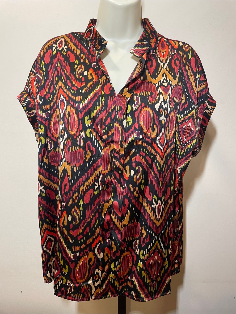 SHEIN Burgundy Multi Ikat Notch-Collar Short Sleeve Blouse